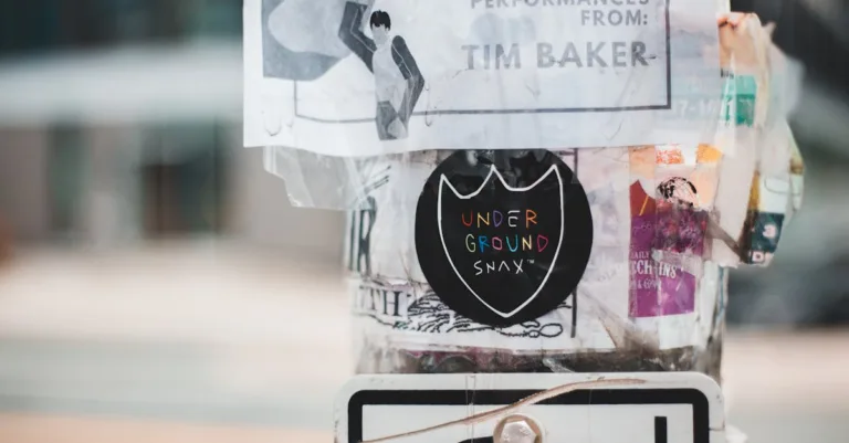 découvrez comment rédiger une lettre de motivation percutante qui saura capter l'attention des recruteurs. suivez nos conseils et exemples pour mettre en valeur vos compétences et vous démarquer dans le monde professionnel.