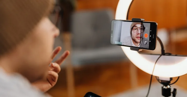 découvrez l'art du personal branding pour développer votre image personnelle et professionnelle. apprenez à vous démarquer dans un monde compétitif grâce à des stratégies efficaces et authentiques.