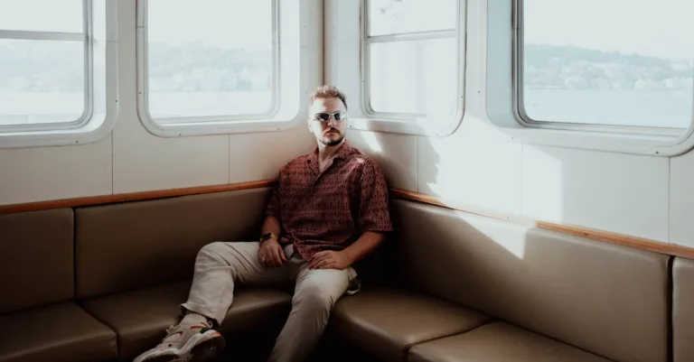 découvrez tout ce que vous pouvez accomplir avec photoshop, le logiciel de retouche d'images incontournable. maîtrisez les outils, techniques et conseils pour donner vie à votre créativité grâce à des tutorials et exemples inspirants.