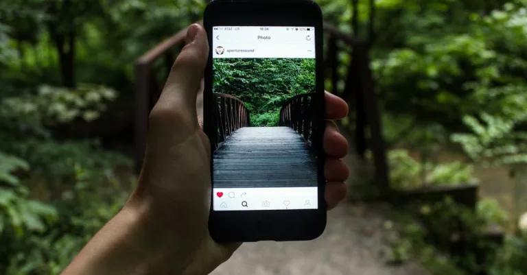découvrez instagram, l'application de partage de photos et de vidéos qui connecte des millions d'utilisateurs à travers le monde. explorez des contenus inspirants, partagez vos moments précieux, et suivez vos amis et créateurs préférés dans un monde visuel captivant.