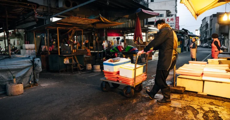 découvrez les tendances actuelles du marché de l'emploi en france. analysez les secteurs en croissance, les opportunités de carrière et les compétences recherchées pour maximiser votre potentiel professionnel.