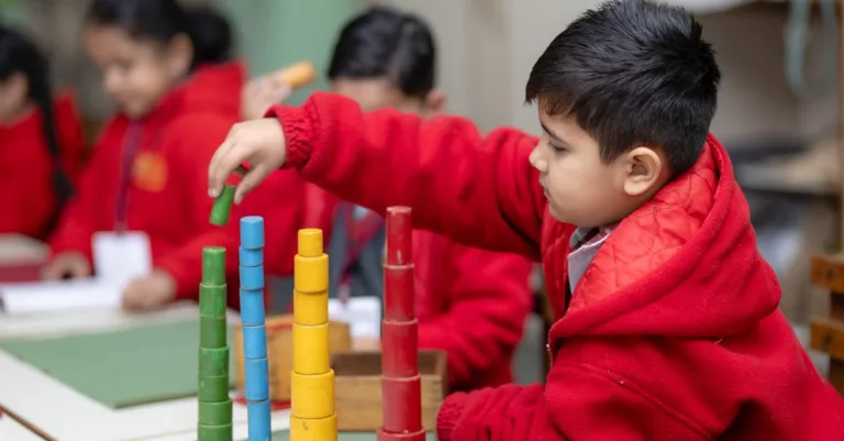 découvrez comment maximiser votre apprentissage avec les mooc (massive open online courses). rejoignez des milliers d'apprenants en ligne et accédez à des cours variés pour développer vos compétences et élargir vos horizons.