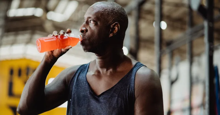 découvrez les fondamentaux de la nutrition sportive : conseils, plans alimentaires et astuces pour optimiser vos performances, améliorer votre récupération et atteindre vos objectifs sportifs.