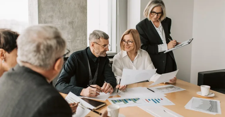 analyse approfondie des performances, stratégies et perspectives d'une entreprise pour mieux comprendre son positionnement sur le marché.