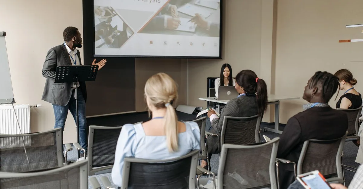 formation auditeur : développez vos compétences en audit pour garantir la conformité et améliorer les performances de votre organisation.