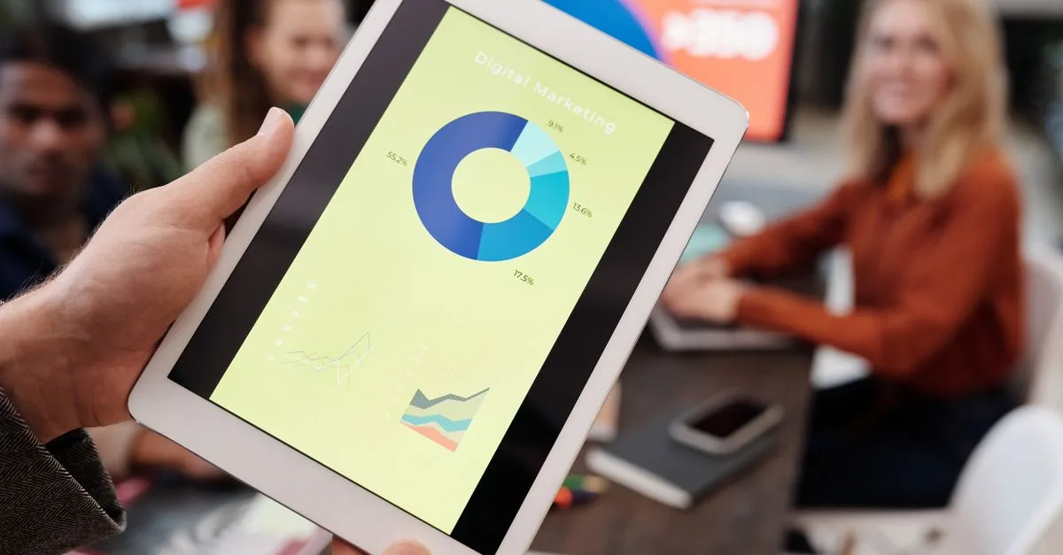 découvrez comment élaborer une stratégie digitale efficace pour optimiser votre présence en ligne, attirer plus de clients et booster votre croissance.