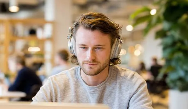 devenir modérateur du web