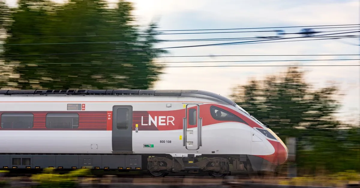 découvrez la formation continue obligatoire (fco) pour les conducteurs du transport de marchandises et de voyageurs : actualisez vos compétences et renforcez votre sécurité sur la route.
